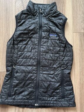 Patagonia Black Quilted Nanopuff vest size XS